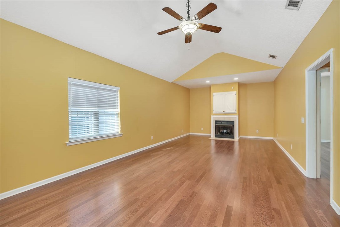 126 Drayton Circle Brunswick, GA 31525 - Photo 4 of 28