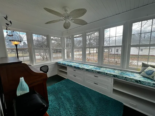 $285,000 | 301 North Main Street, Alexis, IL 61412