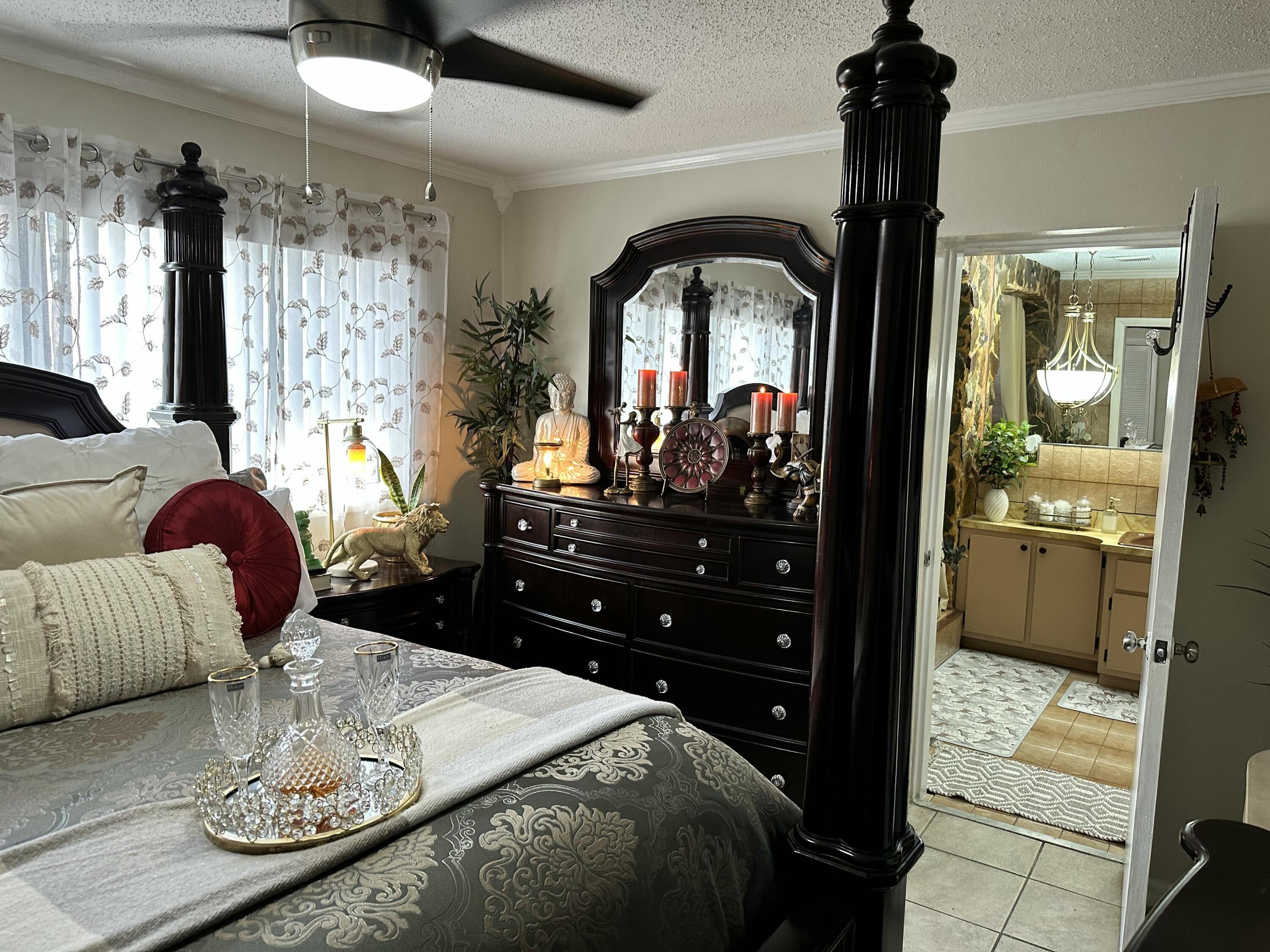 2922 Flagler Avenue Key West, FL 33040 - Photo 17 of 53 a living room with furniture flowerpot and a chandelier