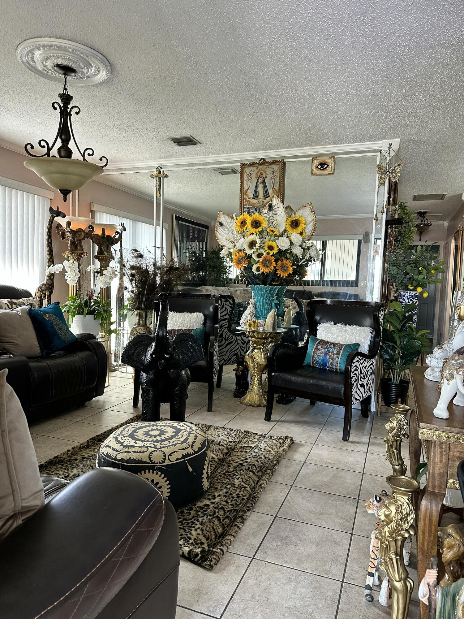 2922 Flagler Avenue Key West, FL 33040 - Photo 40 of 53 a living room filled with furniture