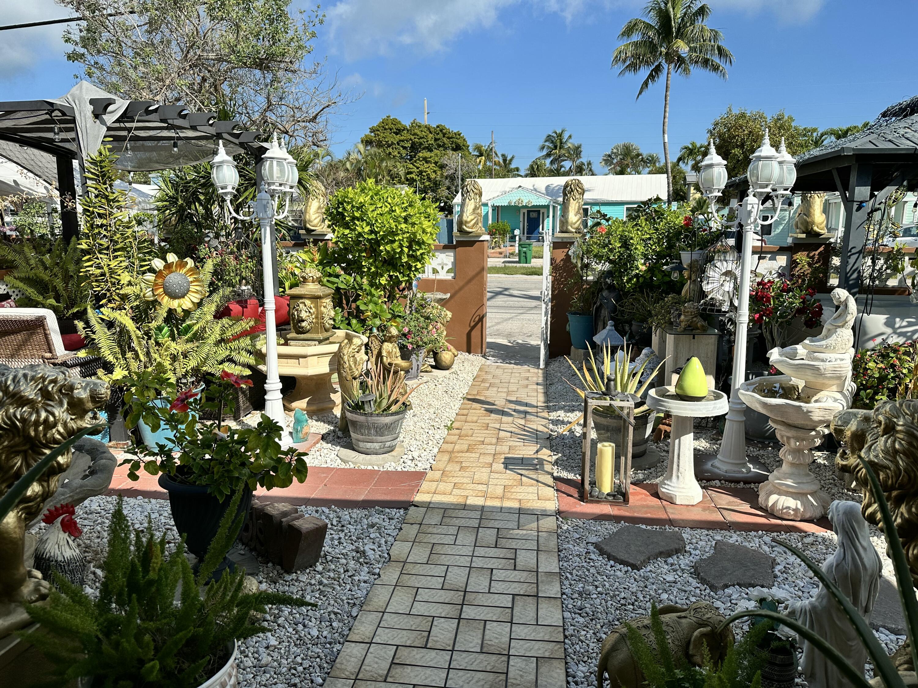 2922 Flagler Avenue Key West, FL 33040 - Photo 41 of 53 a view of an outdoor space