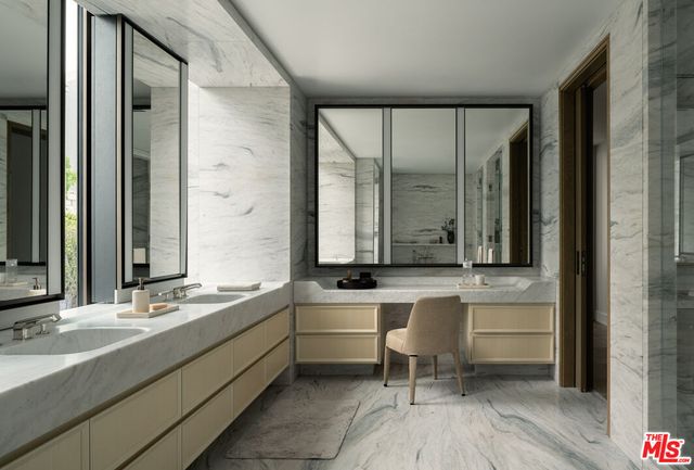 $16,332,000 | 9900 South Santa Monica Boulevard, Unit 2F, Beverly Hills, CA 90212