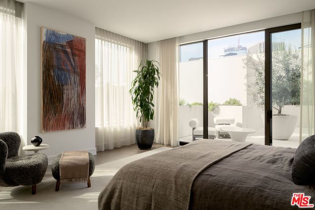 $16,332,000 | 9900 South Santa Monica Boulevard, Unit 2F, Beverly Hills, CA 90212