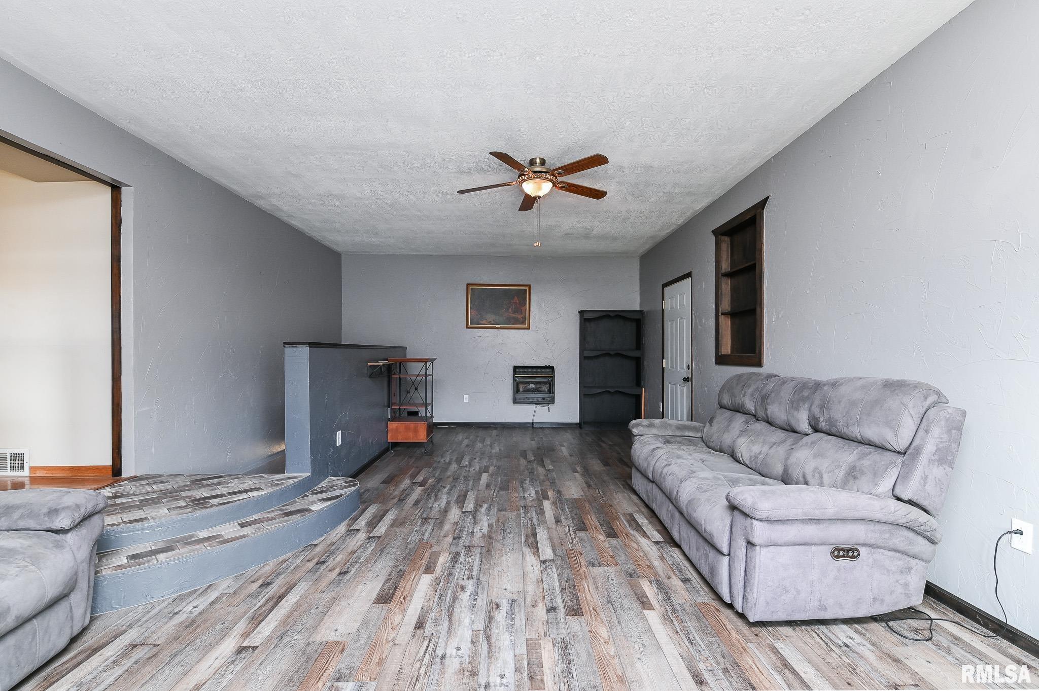 8109 South McCumber Road Mapleton, IL 61547 - Photo 11 of 46