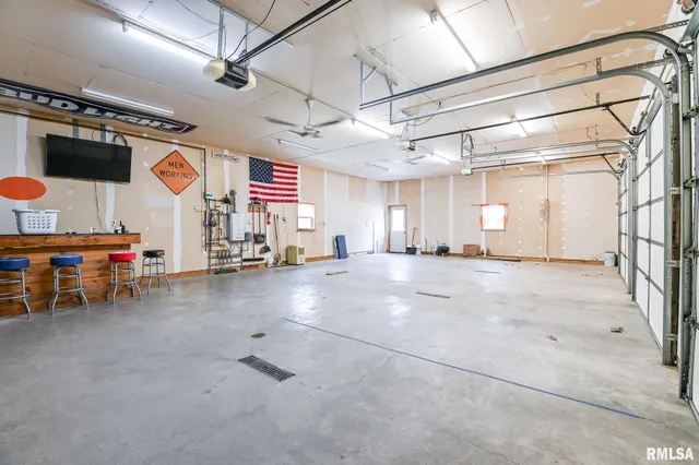 $312,900 | 8109 South McCumber Road, Mapleton, IL 61547