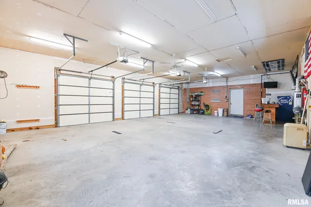 $312,900 | 8109 South McCumber Road, Mapleton, IL 61547