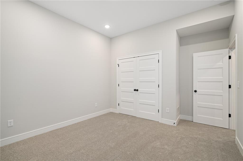 11216 South Gleason Road Olathe, KS 66061 - Photo 47 of 59