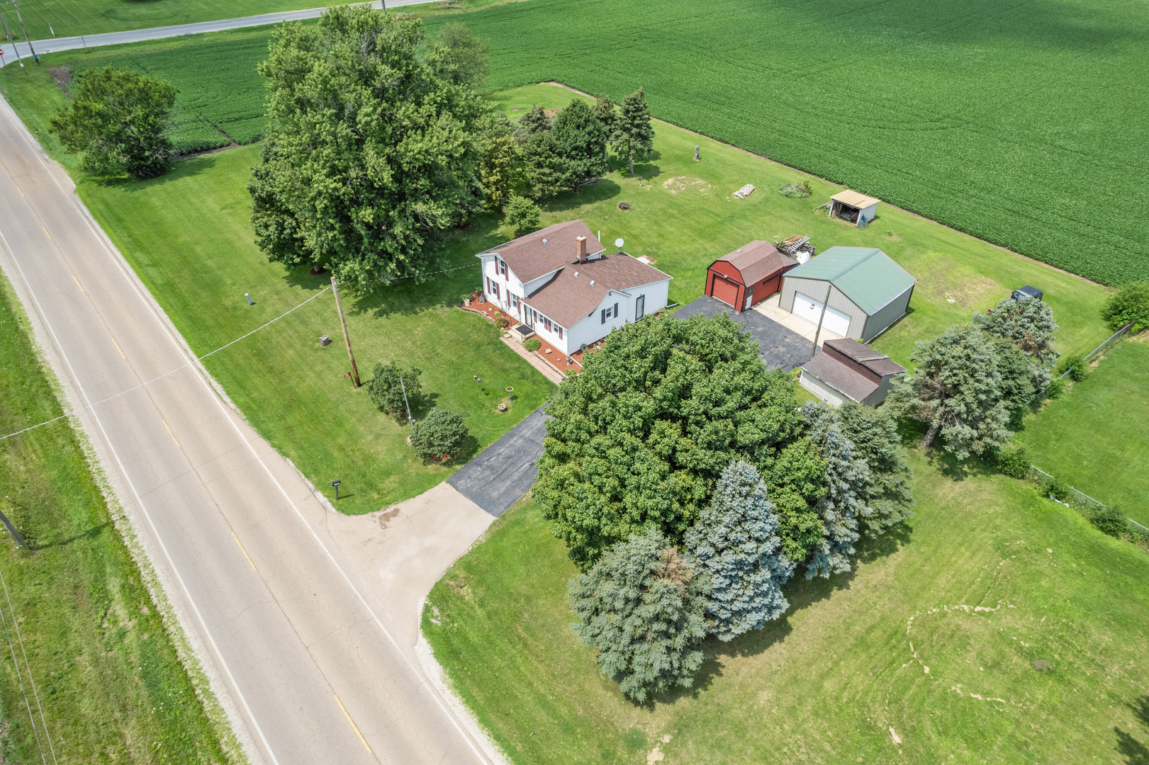 15589 Chicago Road Sandwich, IL 60548 - Photo 27 of 30 an aerial view of a house