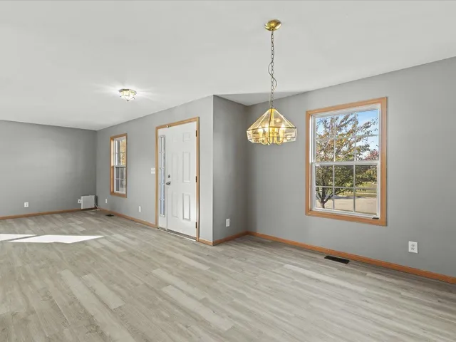 $350,000 | 2424 Winfield Lane, Belvidere, IL 61008