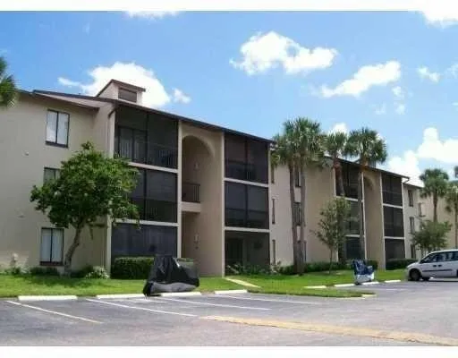 $1,600 | 203 Foxtail Drive, Unit C1, Greenacres, FL 33415