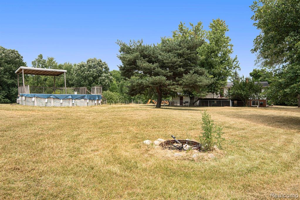 11358 Tipsico Lake Road Fenton, MI 48430 - Photo 25 of 34