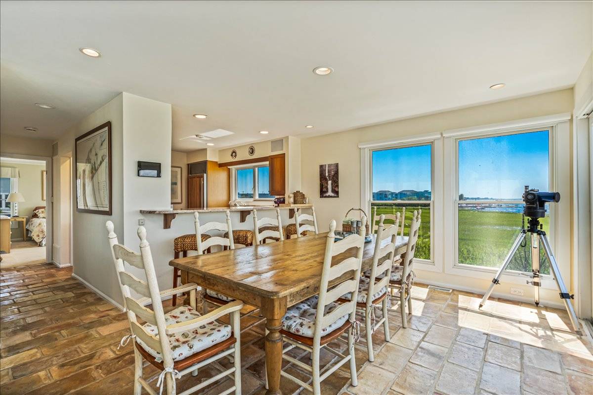 556 Dune Road Westhampton, NY 11978 - Photo 9 of 31