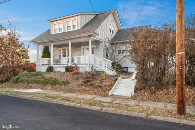 $399,000 | 39 East 2nd Avenue, Runnemede, NJ 08078