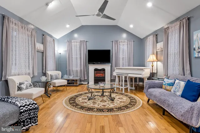 $399,000 | 39 East 2nd Avenue, Runnemede, NJ 08078