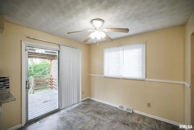 $160,000 | 2705 West Millbrook Court, Peoria, IL 61615