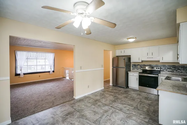 $160,000 | 2705 West Millbrook Court, Peoria, IL 61615