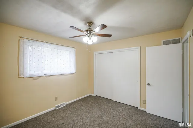 $160,000 | 2705 West Millbrook Court, Peoria, IL 61615