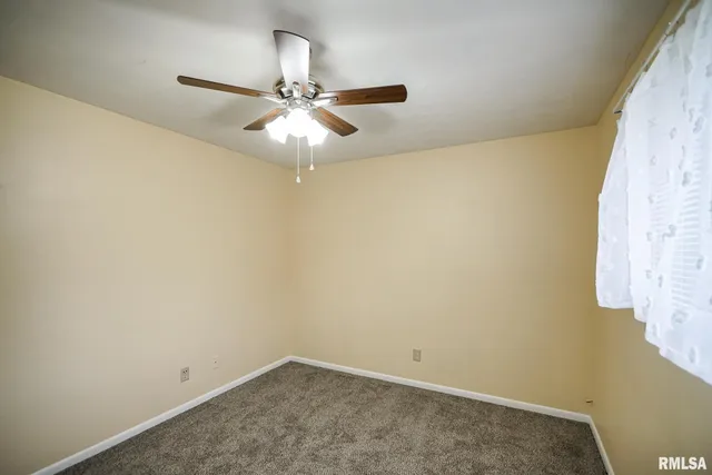 $160,000 | 2705 West Millbrook Court, Peoria, IL 61615