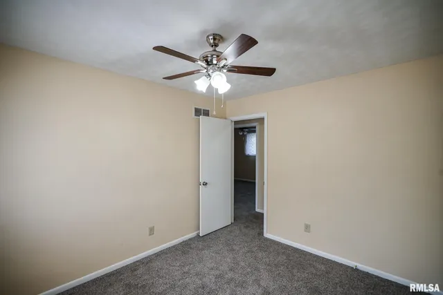 $160,000 | 2705 West Millbrook Court, Peoria, IL 61615