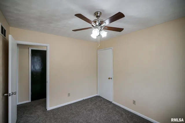 $160,000 | 2705 West Millbrook Court, Peoria, IL 61615