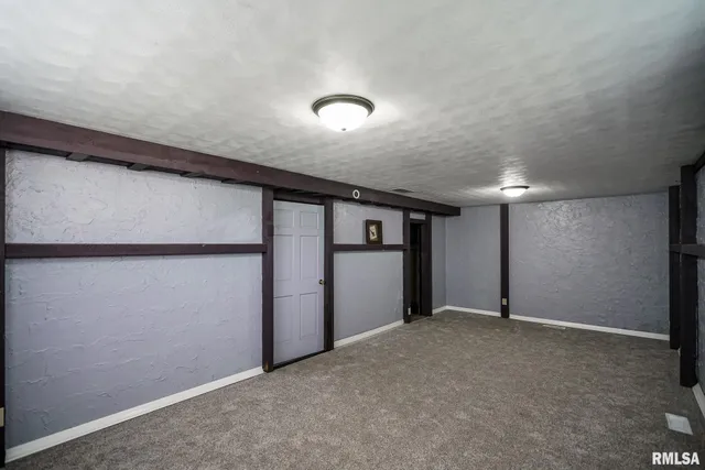 $160,000 | 2705 West Millbrook Court, Peoria, IL 61615