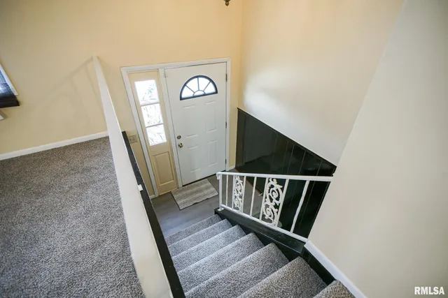 $160,000 | 2705 West Millbrook Court, Peoria, IL 61615