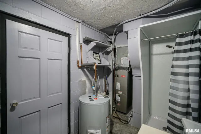 $160,000 | 2705 West Millbrook Court, Peoria, IL 61615