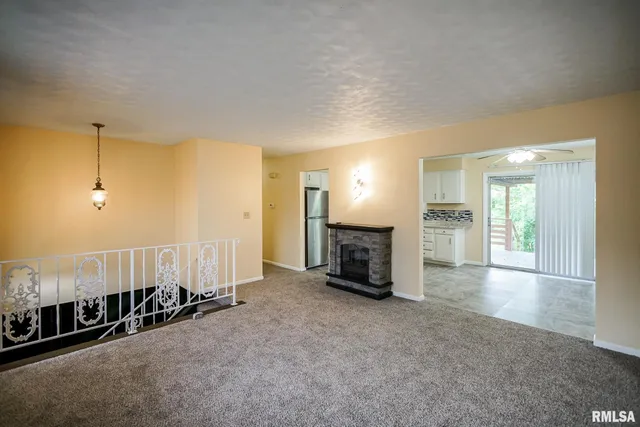 $160,000 | 2705 West Millbrook Court, Peoria, IL 61615