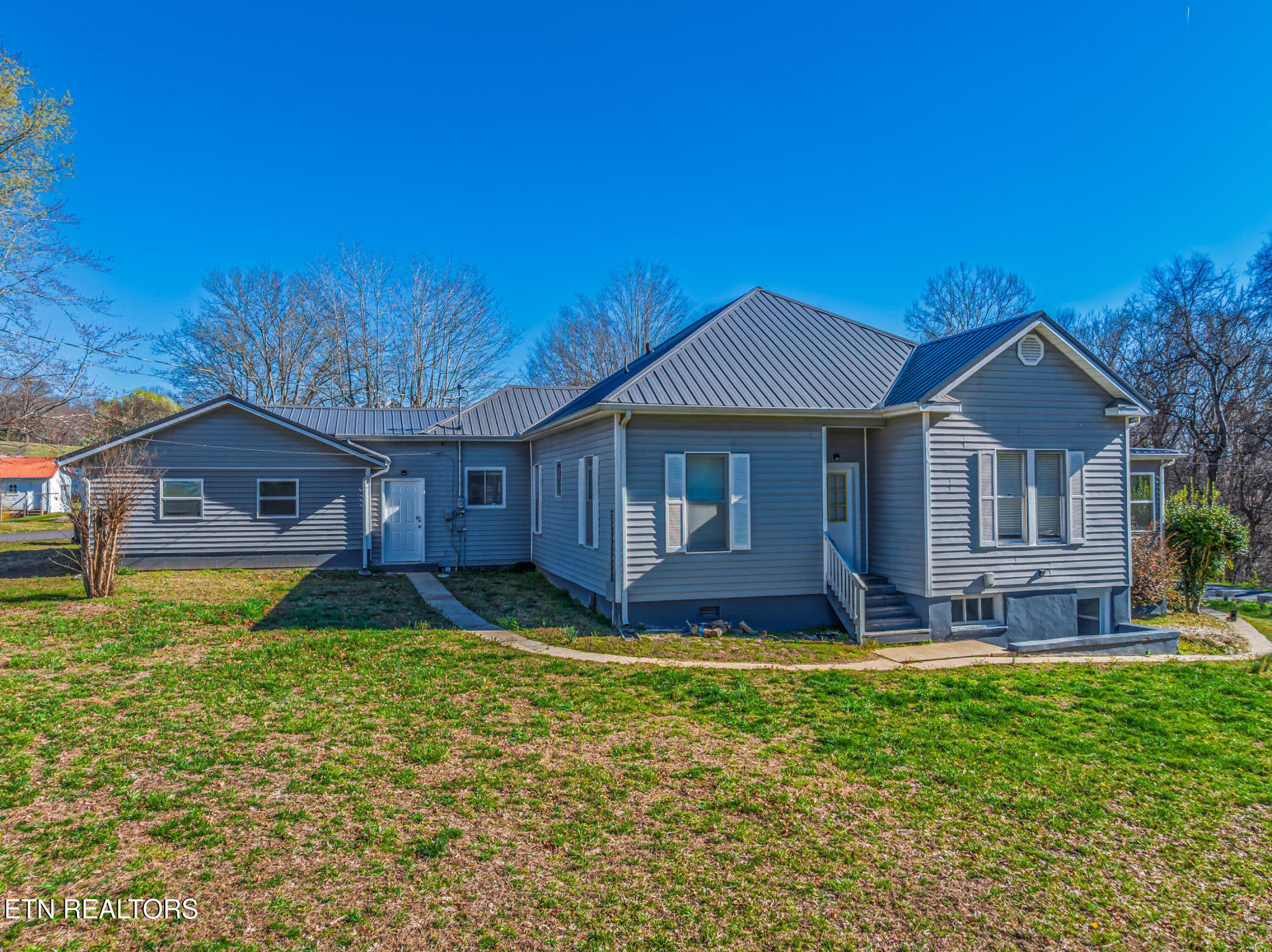 380 Clifton Heights Road Newport, TN 37821 - Photo 2 of 31 087-380CliftonHeightsRoad-Newport-TN-378