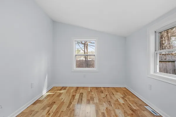 $1,950 | 382 West Main Street, Groton, MA 01450