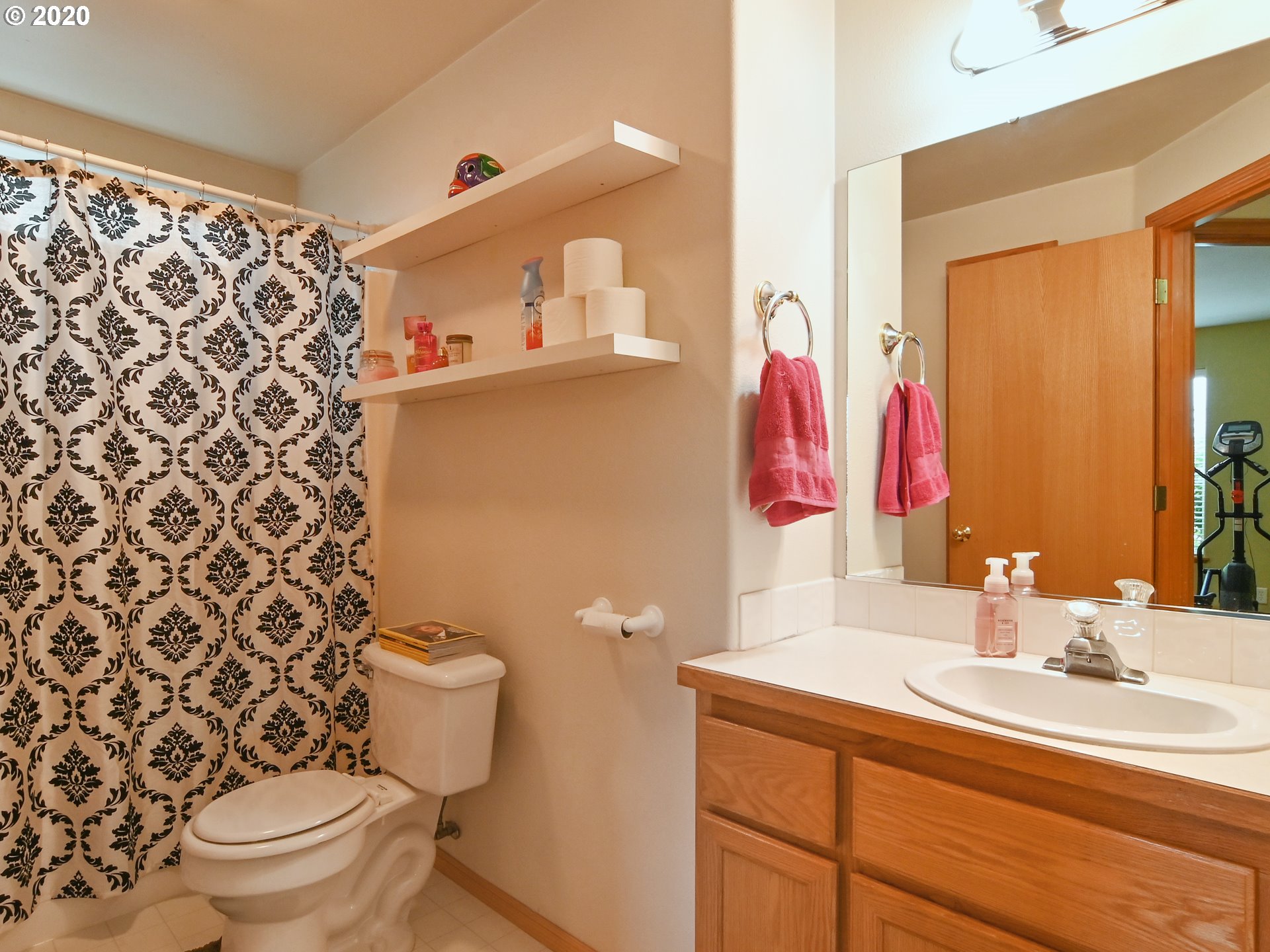 6056 Rombauer Road Eugene, OR 97402 - Photo 16 of 31 Gallery Image 16