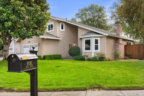 $999,000 | 8091 Hill Drive, Sebastopol, CA 95472