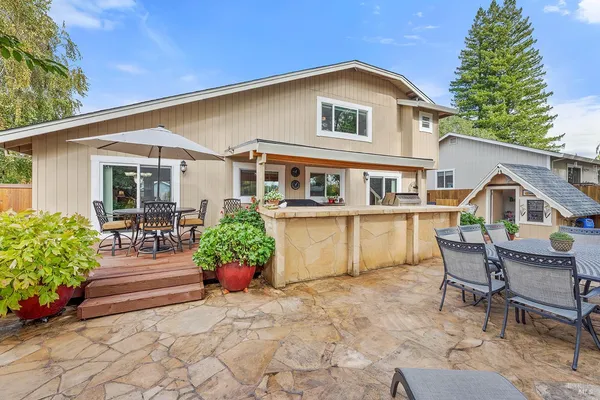 $999,000 | 8091 Hill Drive, Sebastopol, CA 95472