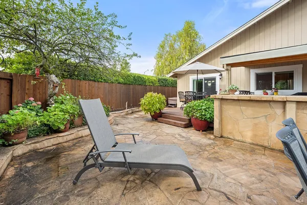 $999,000 | 8091 Hill Drive, Sebastopol, CA 95472