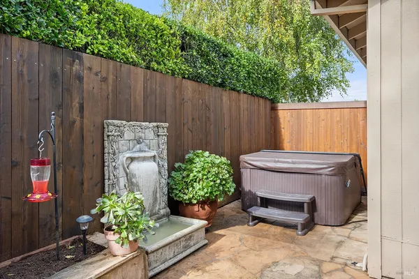 $999,000 | 8091 Hill Drive, Sebastopol, CA 95472