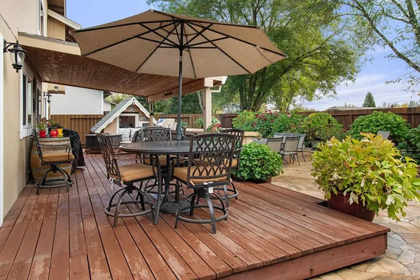 $999,000 | 8091 Hill Drive, Sebastopol, CA 95472