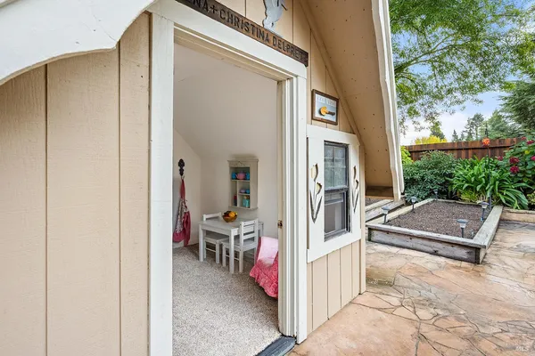 $999,000 | 8091 Hill Drive, Sebastopol, CA 95472