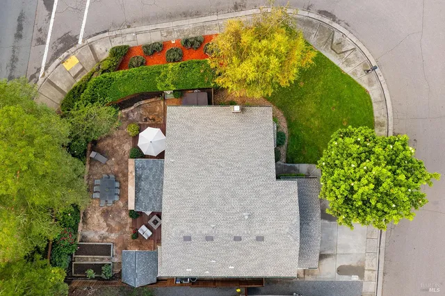 $1,175,000 | 8091 Hill Drive, Sebastopol, CA 95472