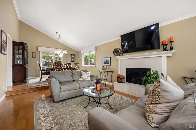 $1,175,000 | 8091 Hill Drive, Sebastopol, CA 95472