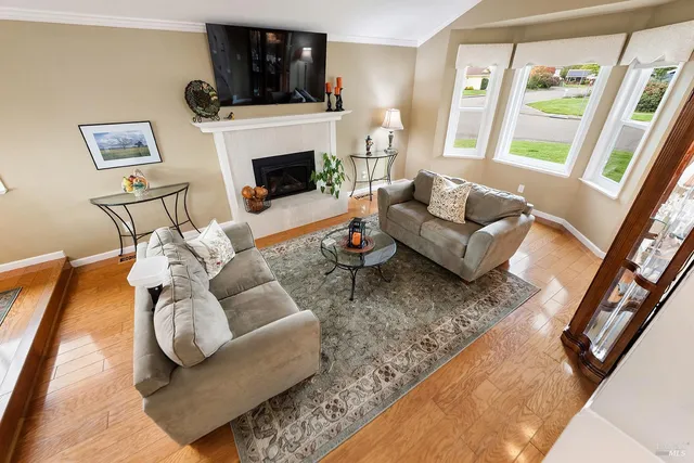 $1,175,000 | 8091 Hill Drive, Sebastopol, CA 95472