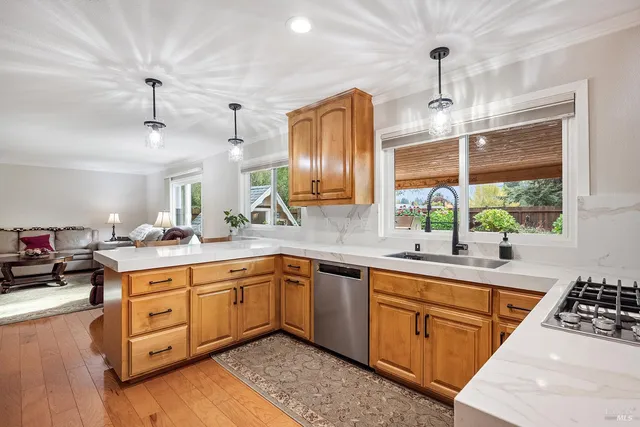 $1,175,000 | 8091 Hill Drive, Sebastopol, CA 95472