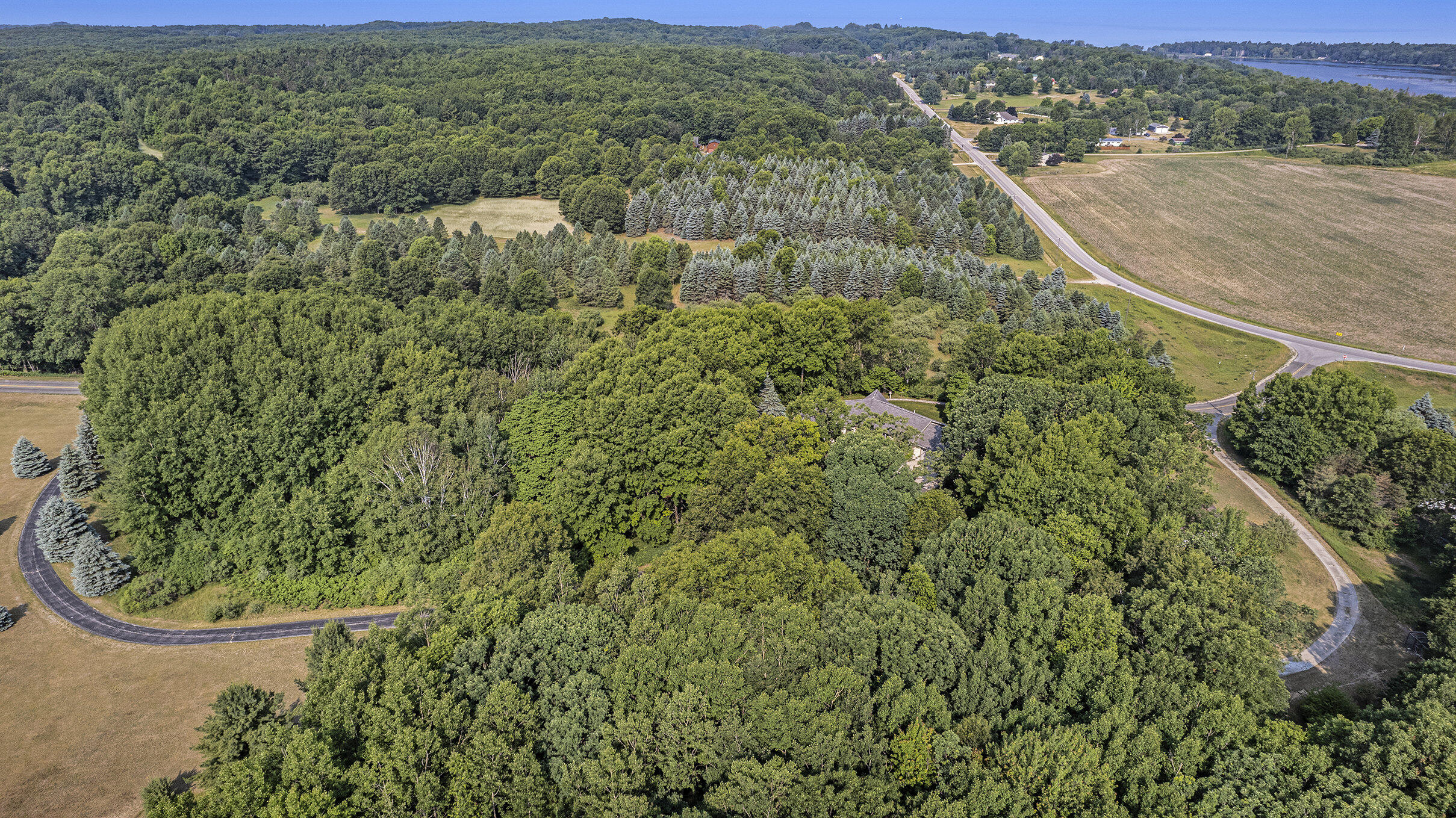 2715 Siuda Road Manistee, MI 49660 - Photo 14 of 21 022_dji_0543