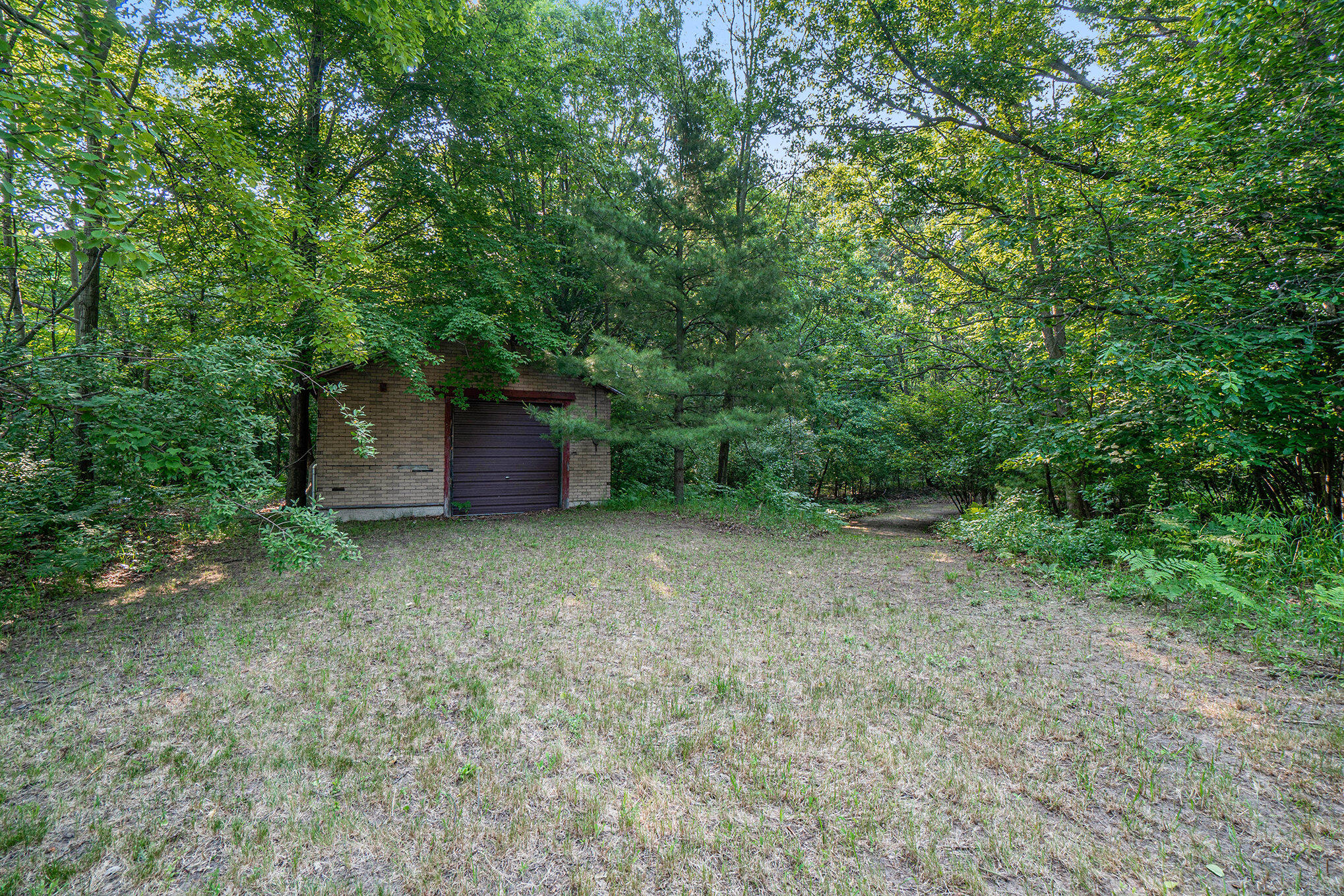 2715 Siuda Road Manistee, MI 49660 - Photo 7 of 21 010_dsc08303