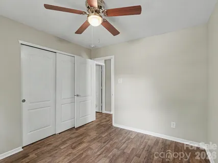 $325,000 | 5529 Idlewild Road North, Charlotte, NC 28227