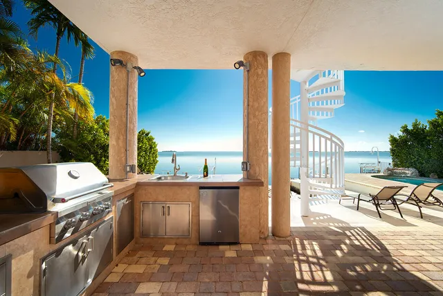 $3,875,000 | 414 Caribbean Drive East, Summerland Key, FL 33042
