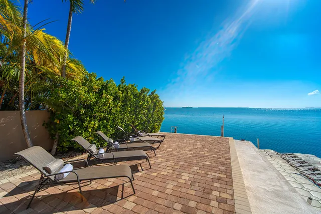 $3,875,000 | 414 Caribbean Drive East, Summerland Key, FL 33042