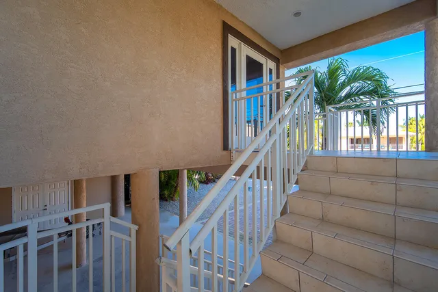 $3,875,000 | 414 Caribbean Drive East, Summerland Key, FL 33042