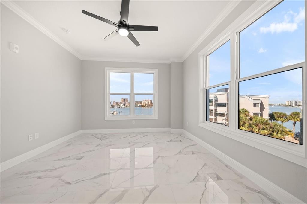 211 Dolphin Point, Unit 403 Clearwater Beach, FL 33767 - Photo 19 of 37