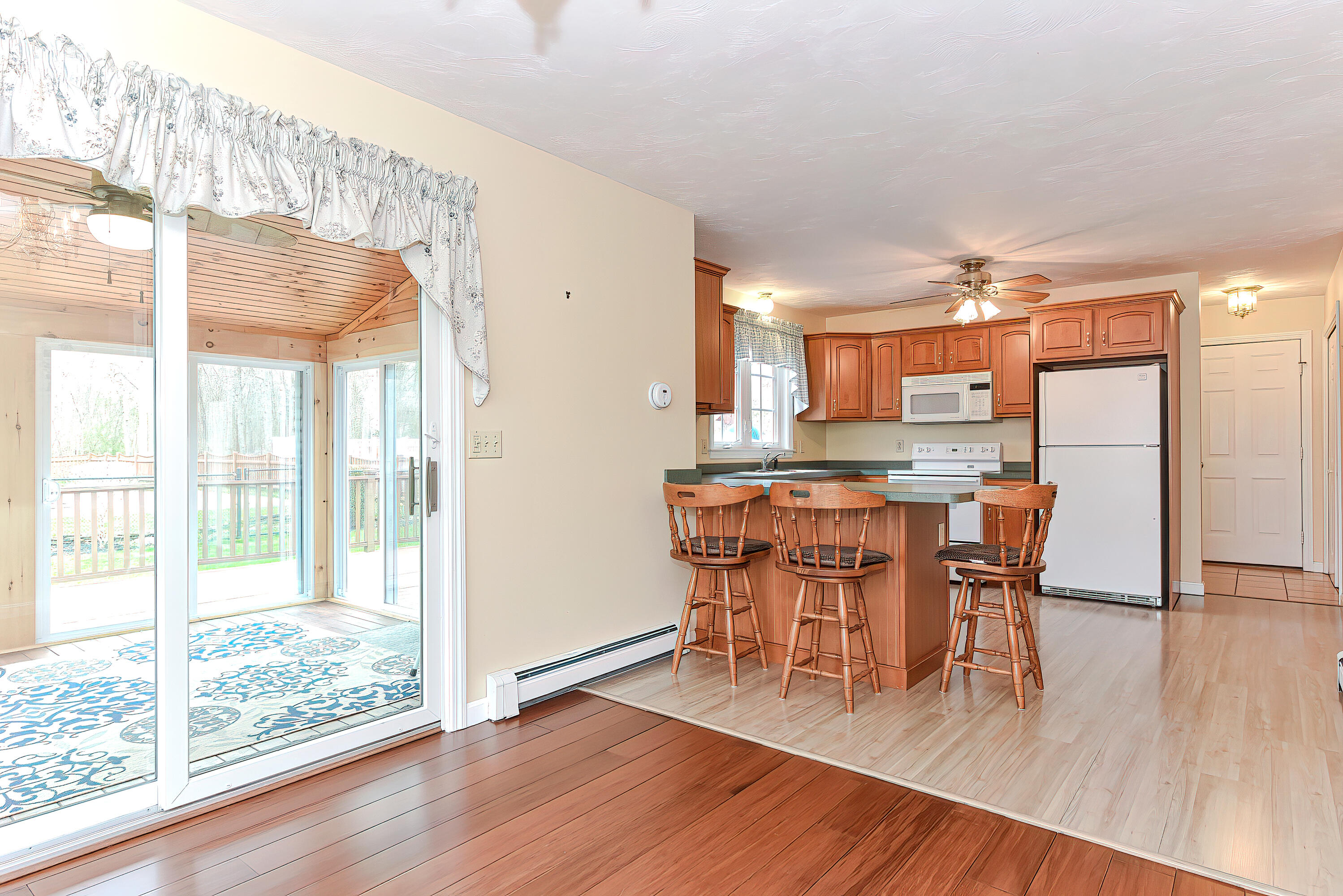 38 Crowell Road Sagamore Beach, MA 02562 - Photo 11 of 37 65
