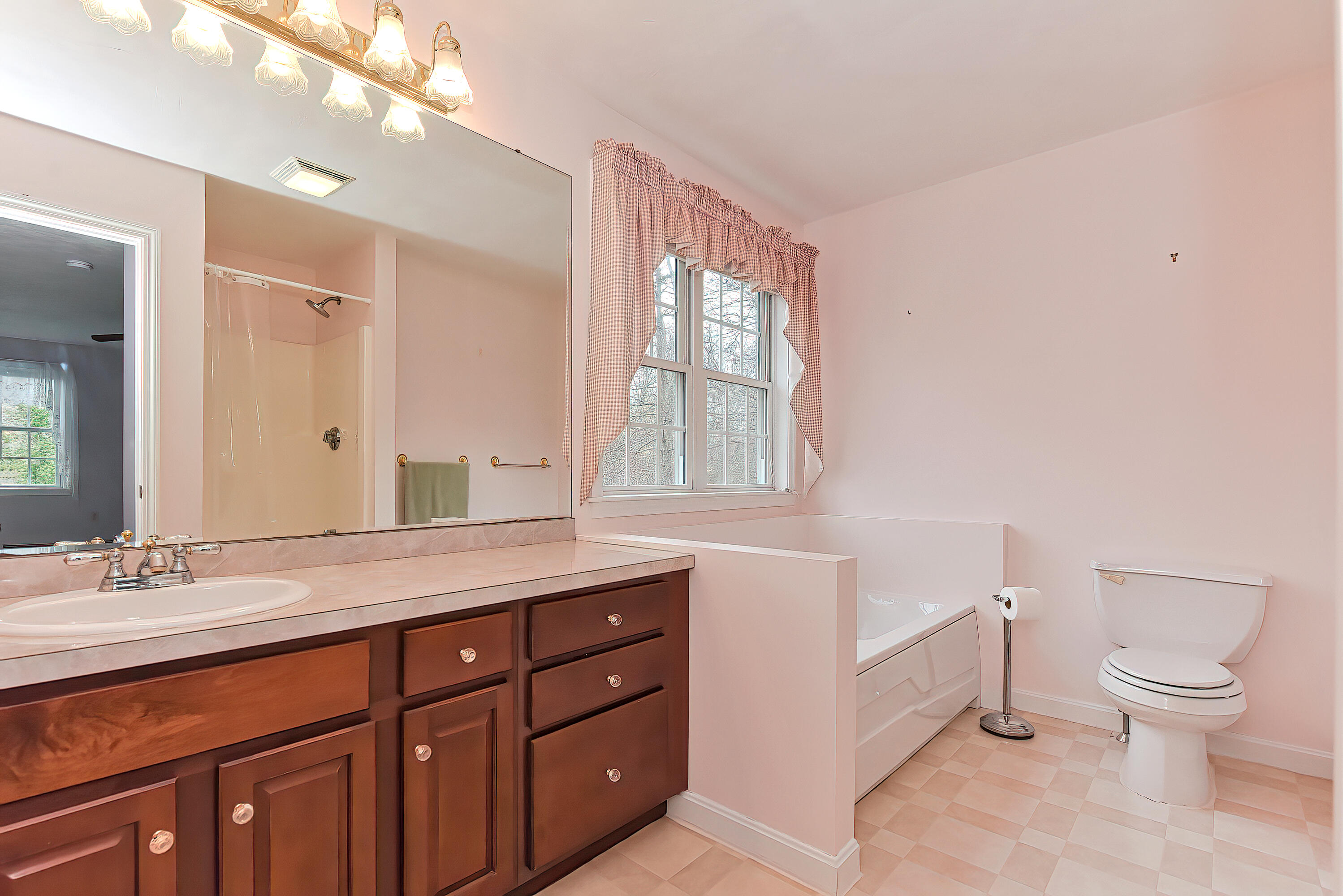 38 Crowell Road Sagamore Beach, MA 02562 - Photo 26 of 37 97